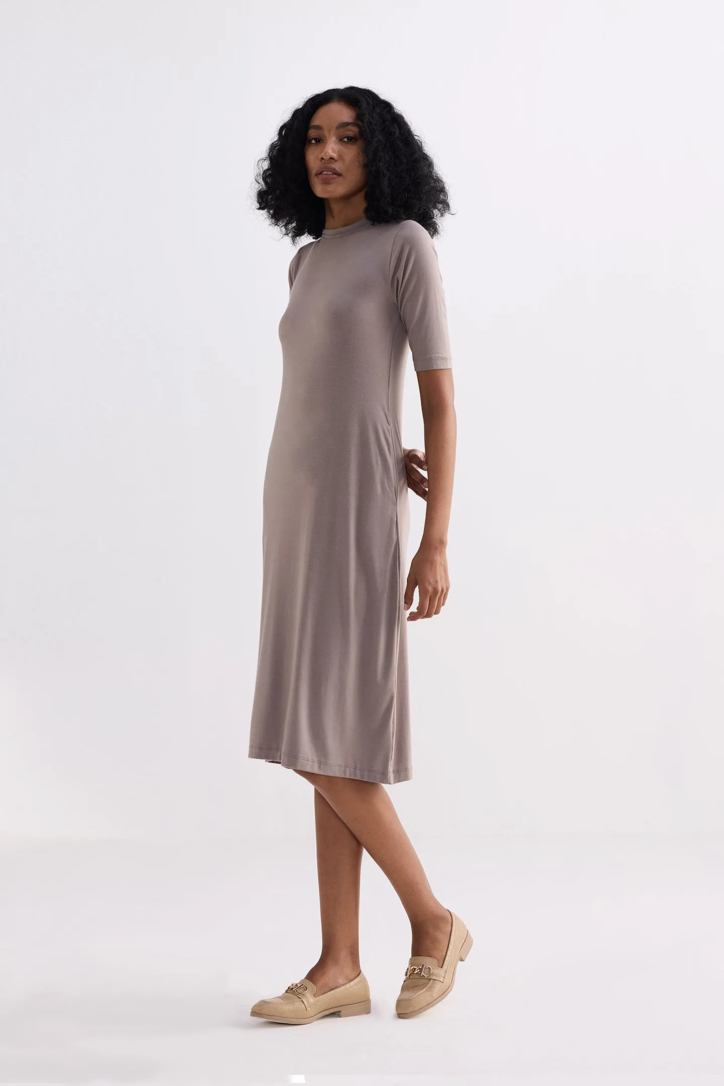 High Crew Neck Elbow Sleeves Fitted Dress in Dusty Brown