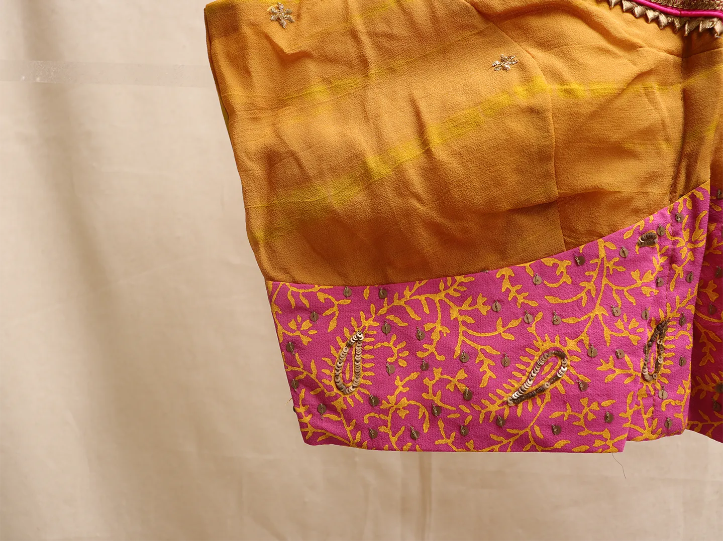 Medallion yellow, Hand embroidery blouse