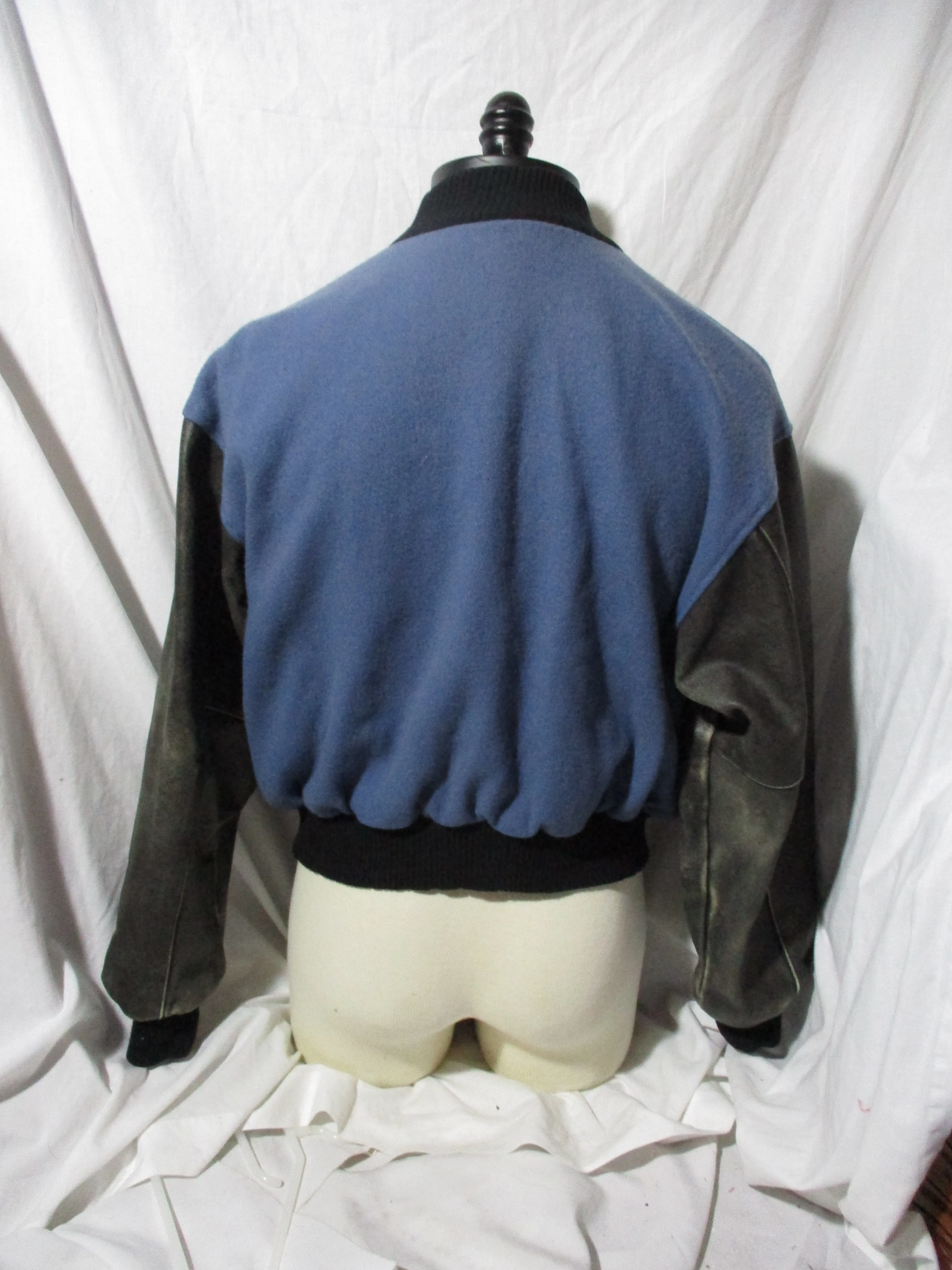 Mens FREE WILLY Killer Whale JUST JACKETS USA Bomber Varsity Jacket Coat L Blue