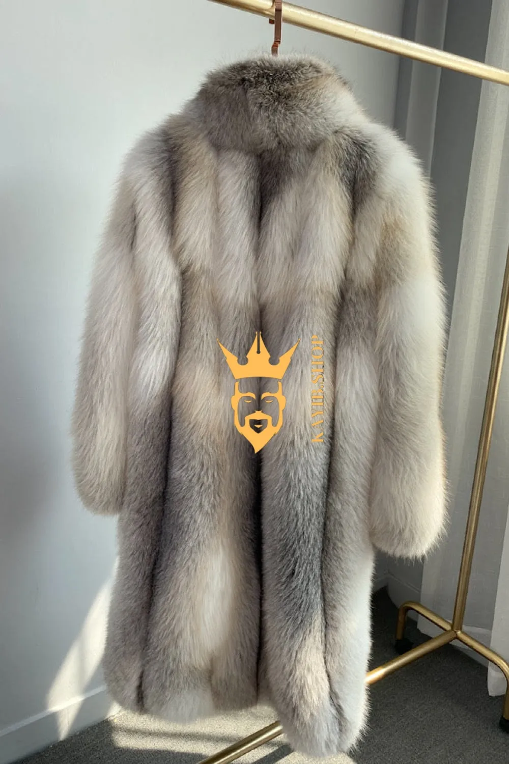 Raccoon Fur long Coat - Stay Stylish and Warm with Oversized Sleeves - 100% Real Fur Luxury