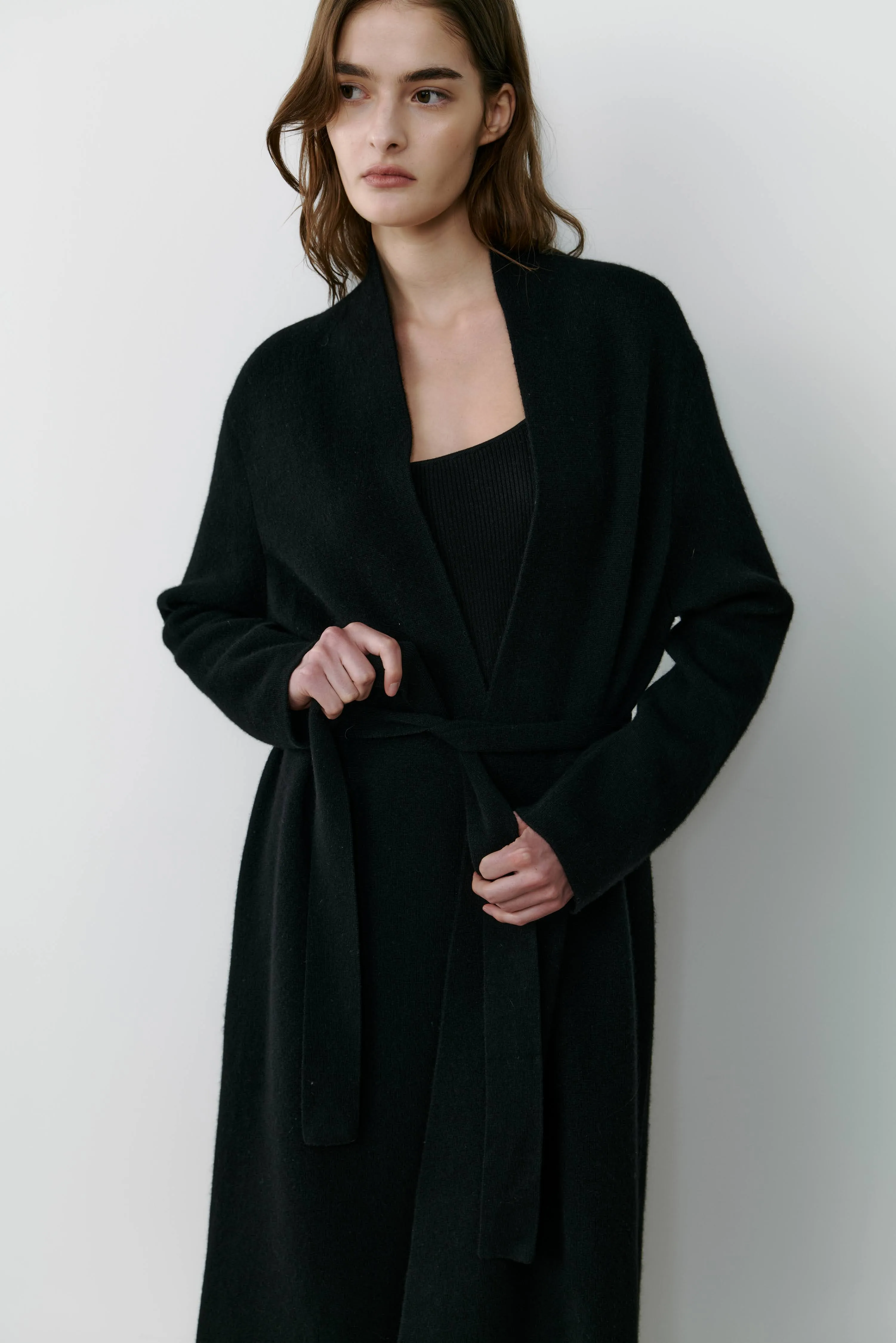 THE LONG CASHMERE CARDIGAN - BLACK